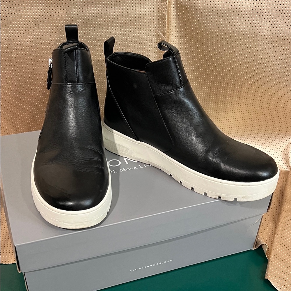 Vionic Brinkely Platform Sneaker